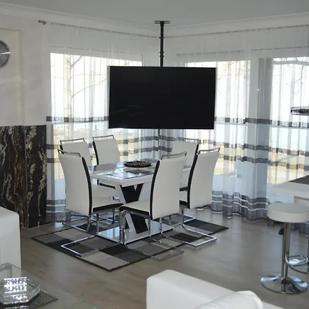 Ezuestpart Granada 4 Koezvetlen Vizparti Luxus Apartment Siofok